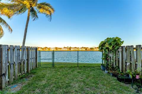 17501 SW 140th Ct, Miami FL - photo 21 of 32