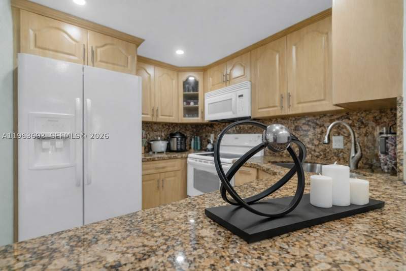 1 bedroom Condominium at 17101 NW 57th Ave 110, El Palmar Condo, Miami Gardens — photo 4