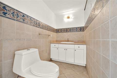 385 Poinciana Dr 1230, Sunny Isles Beach FL - photo 14 of 52
