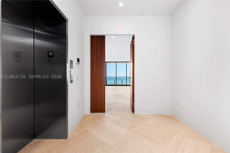 4 bedroom Condominium at 5 Grove Isle Dr M303, Vita Grove Isle, Miami — photo 2