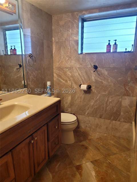 1690 NE 191st St 315-1, Miami FL - photo 12 of 17