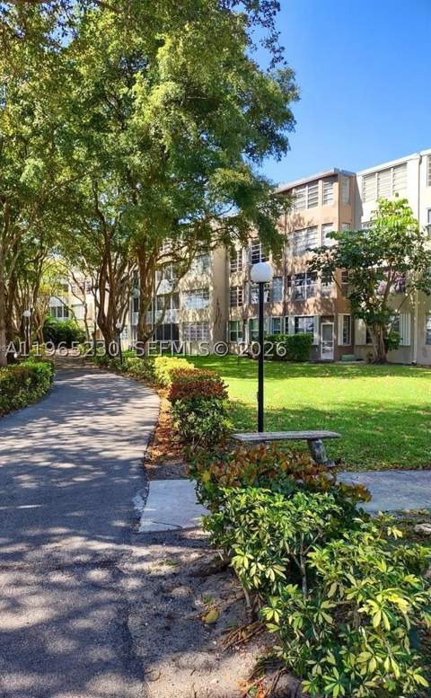 1690 NE 191st St 315-1, Miami FL - photo 13 of 17
