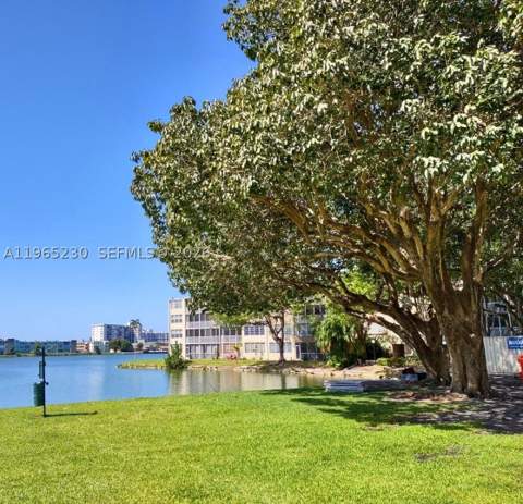 1690 NE 191st St 315-1, Miami FL - photo 14 of 17