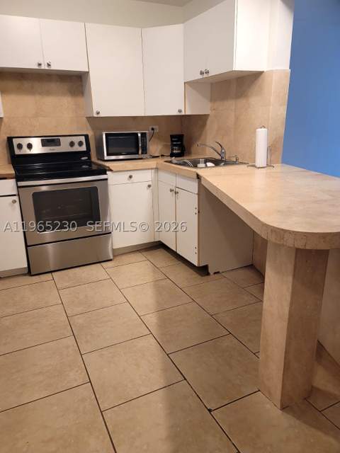 1690 NE 191st St 315-1, Miami FL - photo 6 of 17