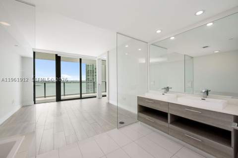 650 NE 32nd St 2205, Miami FL - photo 12 of 58