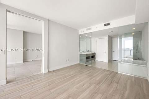 650 NE 32nd St 2205, Miami FL - photo 15 of 58