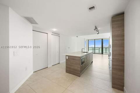 650 NE 32nd St 2205, Miami FL - photo 17 of 58