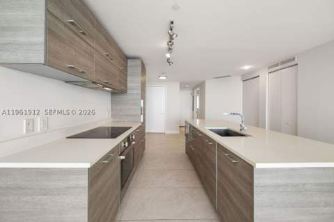 650 NE 32nd St 2205, Miami FL - photo 21 of 58