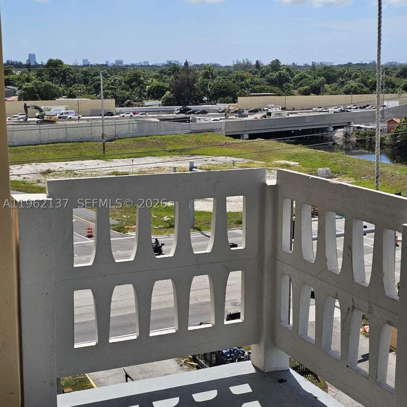 2 bedroom Condominium at 15600 NW 7th Ave 703, Parkway Towers Bldg 1 Con, Miami — photo 2