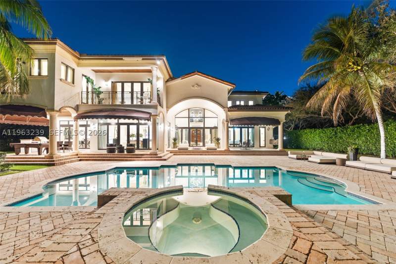 6 bedroom SingleFamilyResidence at 11111 Killian Park Rd, Killian Park, Pinecrest — photo 2
