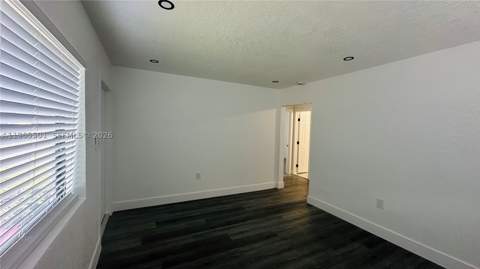 1100 NW 75th St, Miami FL - photo 8 of 24