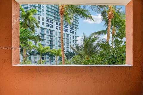 2000 N Bayshore Dr 304, Miami FL - photo 12 of 32