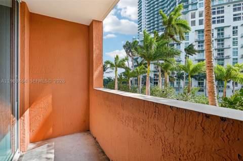 2000 N Bayshore Dr 304, Miami FL - photo 13 of 32