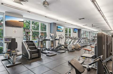 2000 N Bayshore Dr 304, Miami FL - photo 22 of 32