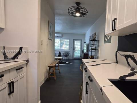 1021 Michigan Ave 9, Miami Beach FL - photo 15 of 33
