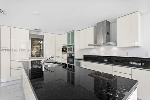 2950 NE 188th St 349, Aventura FL - photo 7 of 38