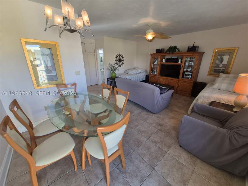 1 bedroom StockCooperative at 520 Euclid Ave 8, Pinewood House Inc Co-Op, Miami Beach — photo 2