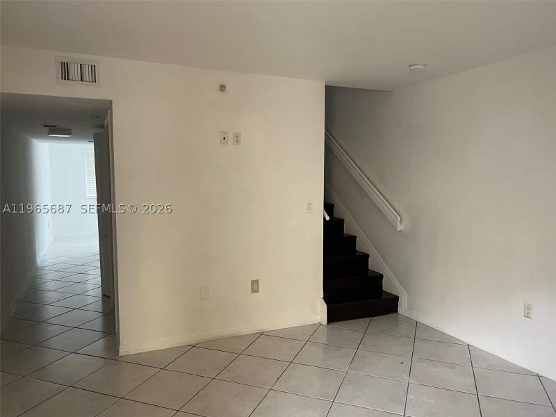 2 bedroom Condominium at 12645 SW 91st St 202, The Shamrock Condo, Miami — photo 3