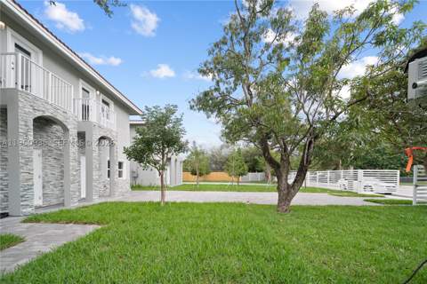 529 NW 56th St, Miami FL - photo 11 of 69