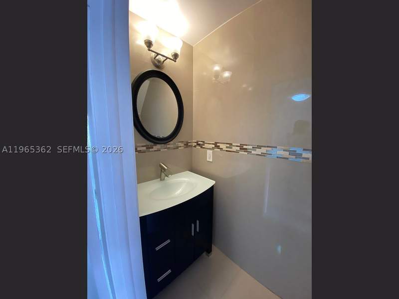 2 bedroom Condominium at 8031 NW 8th St 17, Las Villas De Fountainblea, Miami — photo 2