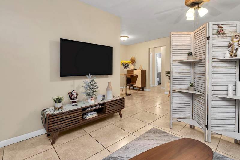 1 bedroom Condominium at 2700 NE 135th Street 31, Fairmont House Inc - Co-Op, North Miami — photo 4