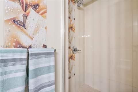 5601 Collins Ave 423, Miami Beach FL - photo 12 of 32