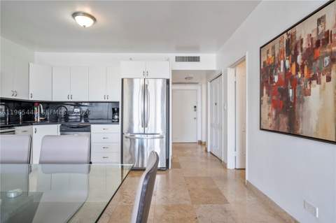 5601 Collins Ave 423, Miami Beach FL - photo 18 of 32