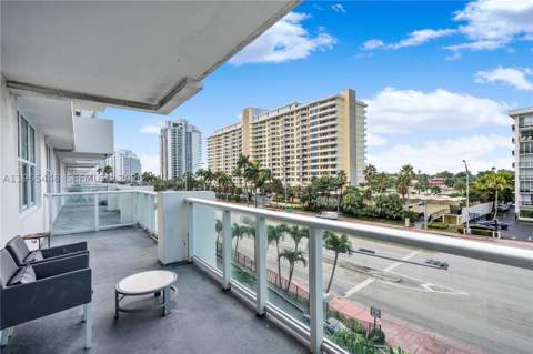 5601 Collins Ave 423, Miami Beach FL - photo 24 of 32