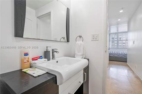 5601 Collins Ave 423, Miami Beach FL - photo 8 of 32