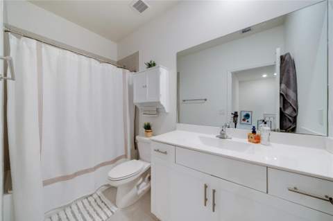 11392 W 34th Way, Hialeah FL - photo 19 of 28