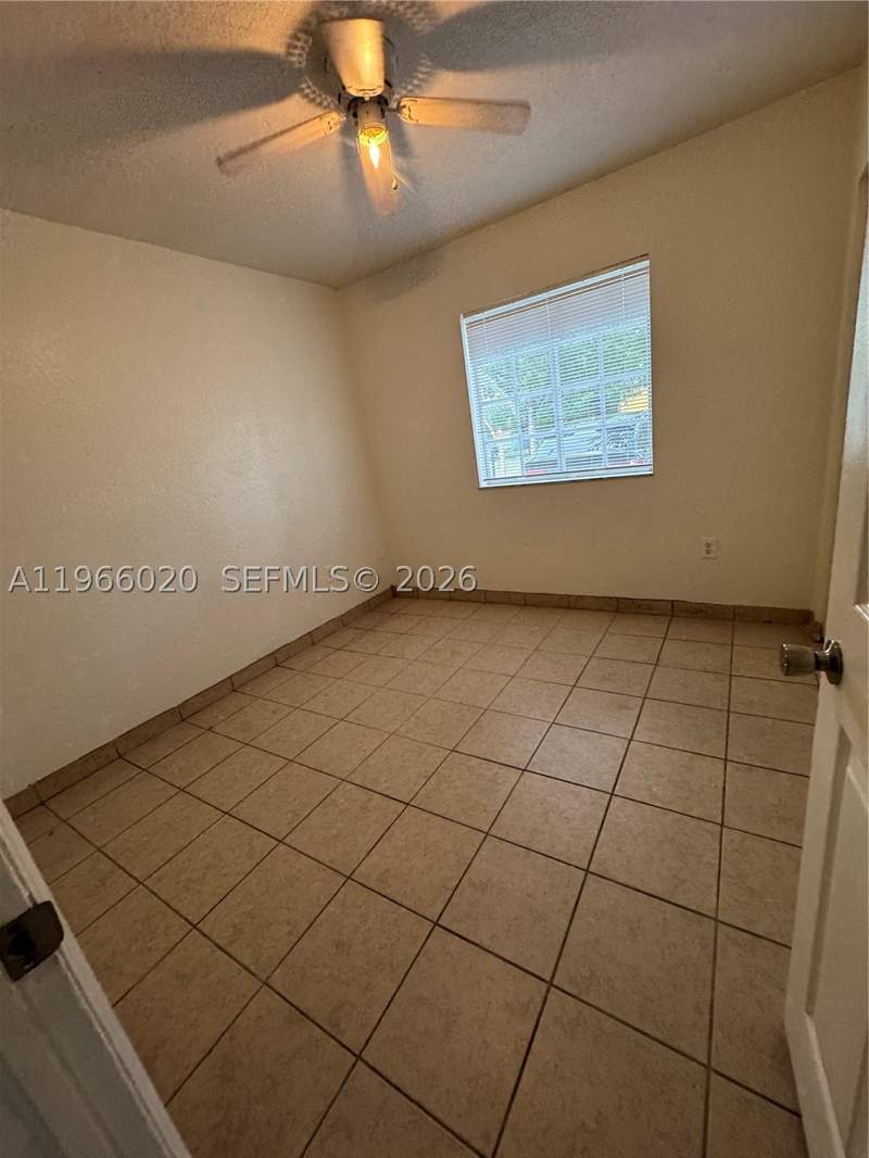 4 bedroom SingleFamilyResidence at 20138 NW 38th Pl, Watermen Homes 1st Addn, Miami Gardens — photo 5