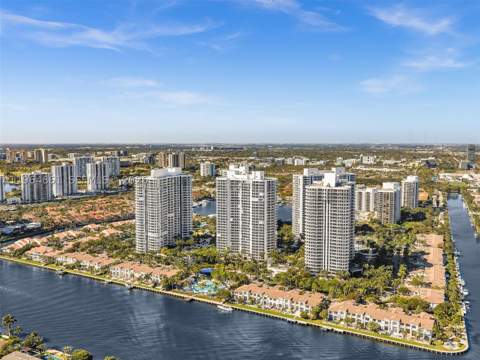 21150 Point Pl 305, Aventura FL - photo 15 of 27