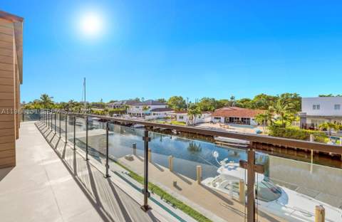 2050 S Hibiscus Dr, North Miami FL - photo 15 of 17