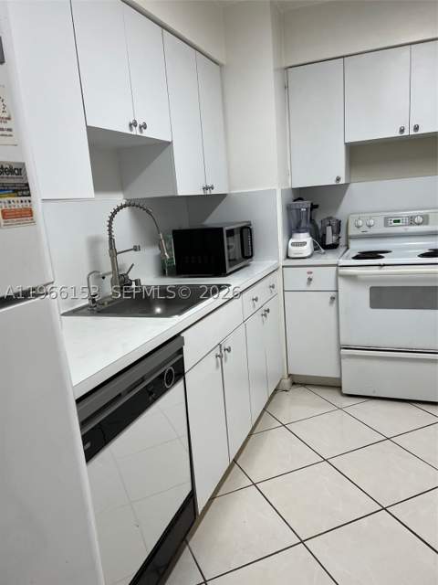 9225 Collins Ave 302, Surfside FL - photo 10 of 28