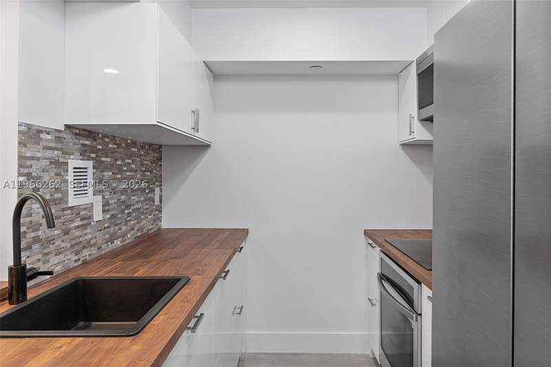 1 bedroom Condominium at 1200 West Ave 521, Mirador 1200 Condo, Miami Beach — photo 4