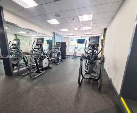 1750 N Bayshore Dr 3808, Miami FL - photo 15 of 18