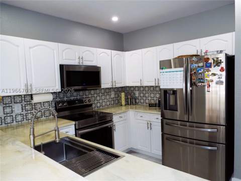 21470 SW 85th Path, Cutler Bay FL - photo 13 of 50