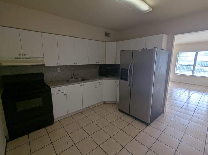 2 bedroom Condominium at 17367 SW 95th Avenue 17367, Village Homes and Condos, Palmetto Bay — photo 3