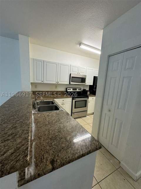 9257 SW 227th St 11, Cutler Bay FL - photo 6 of 24