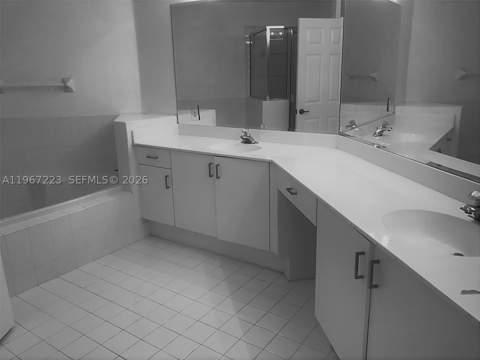 6731 NW 107th Ct 6731, Doral FL - photo 6 of 11