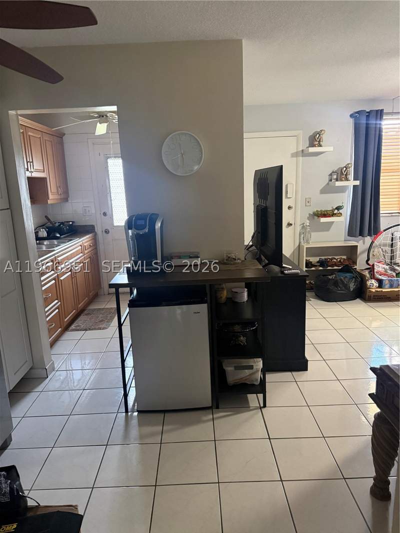1 bedroom StockCooperative at NE 14th Ave 16790 109, Mar Len Gardens, North Miami Beach — photo 2