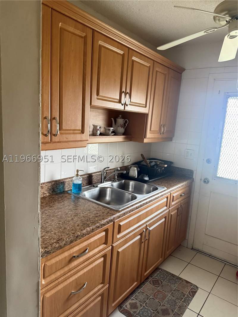 1 bedroom StockCooperative at NE 14th Ave 16790 109, Mar Len Gardens, North Miami Beach — photo 3