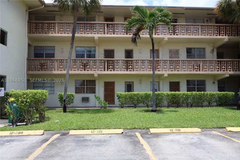 1 bedroom StockCooperative at NE 14th Ave 16790 109, Mar Len Gardens, North Miami Beach — photo 5