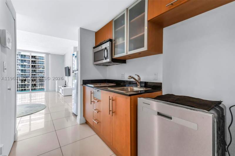 0 bedroom Condominium at 1750 N Bayshore Dr 4507, Opera Tower Condo, Miami — photo 4