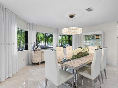 6180 Pine Tree Dr, Miami Beach FL - photo 17 of 65