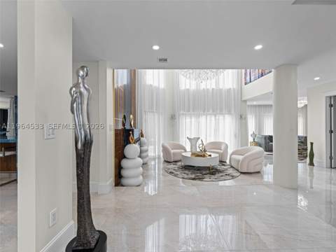 6180 Pine Tree Dr, Miami Beach FL - photo 9 of 65