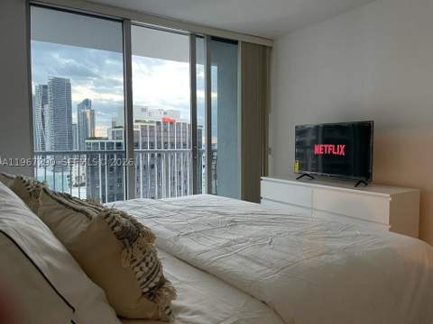 1750 N Bayshore Dr 2710, Miami FL - photo 13 of 28