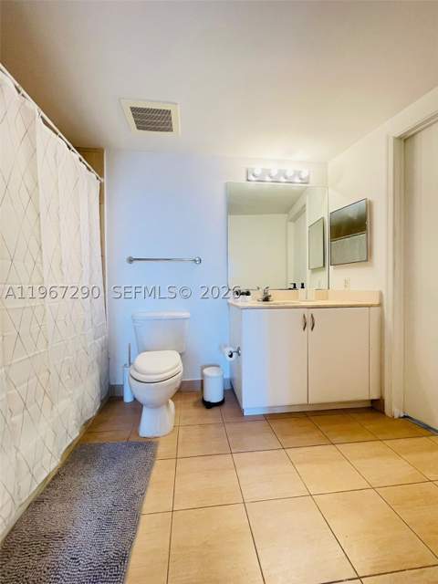 1750 N Bayshore Dr 2710, Miami FL - photo 17 of 28