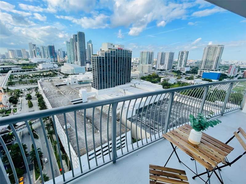 1 bedroom Condominium at 1750 N Bayshore Dr 2710, Opera Tower Condo, Miami — photo 4