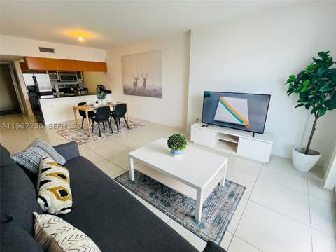 1750 N Bayshore Dr 2710, Miami FL - photo 7 of 28